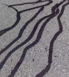 asphalt cracks sealed in pavement in Miami