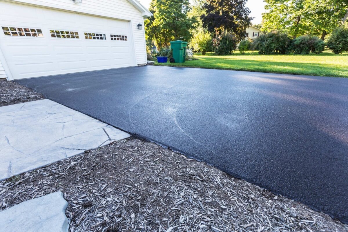 newly paved driveway in Fort Myers, FL by Miami Asphalt